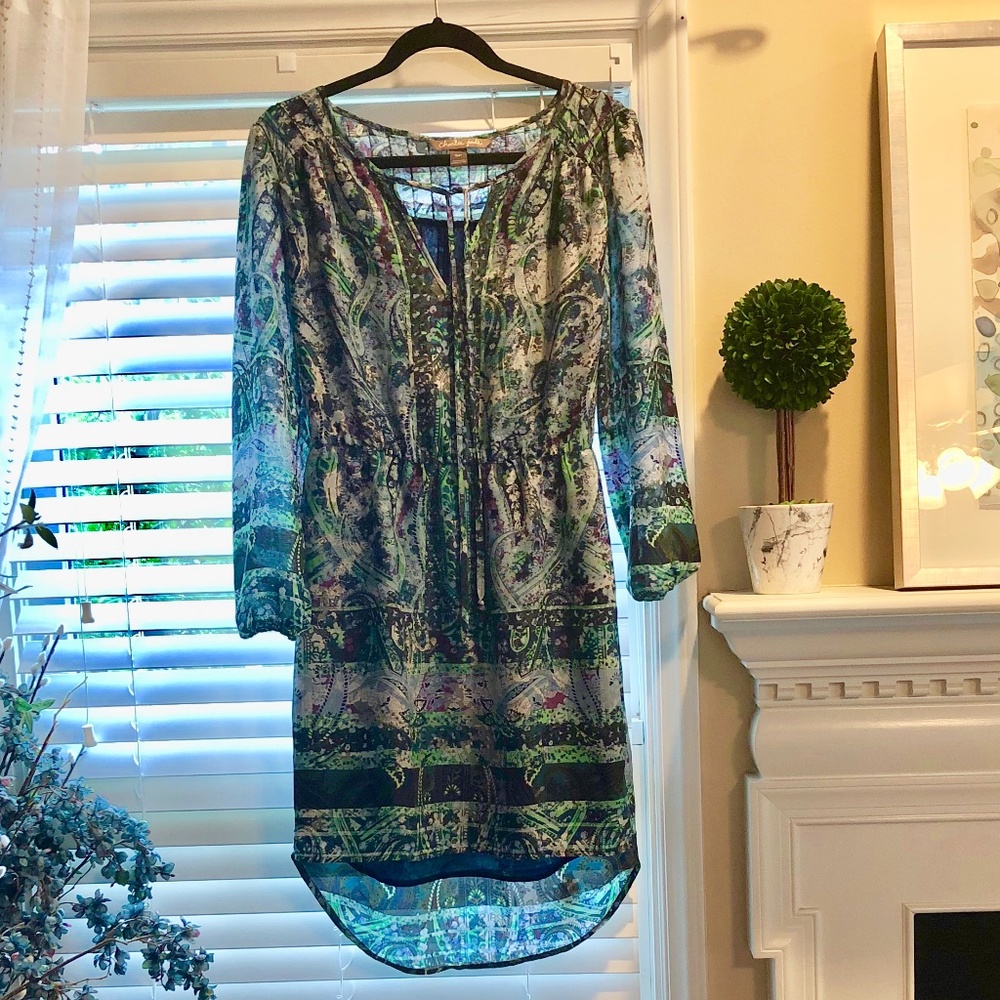 Stunning patterned, long-sleeved dress